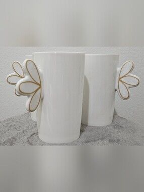 Set Of 3 Coton Colors White Ceramic Mugs with Gold-Trimmed Petal Handles
